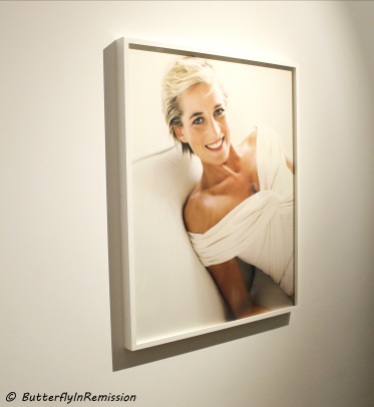 Princess Diana by Mario Testino kensington palace exhibition